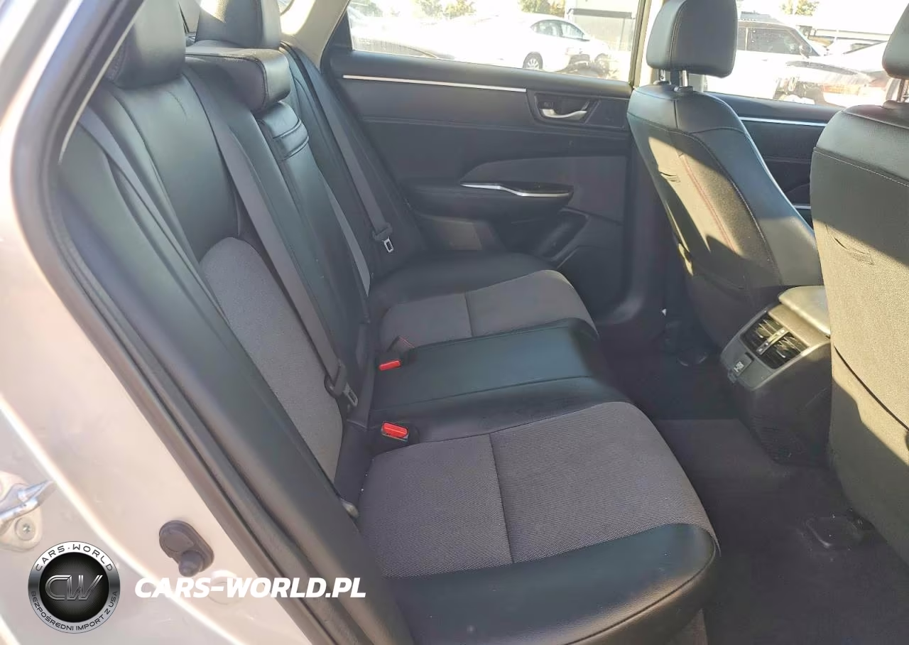 2018 Honda Clarity VIN:JHMZC5F19JC022671 - 10