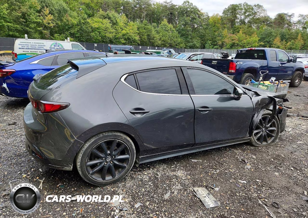 2019 Mazda 3 Premium VIN:JM1BPBNM5K1131689 - 3