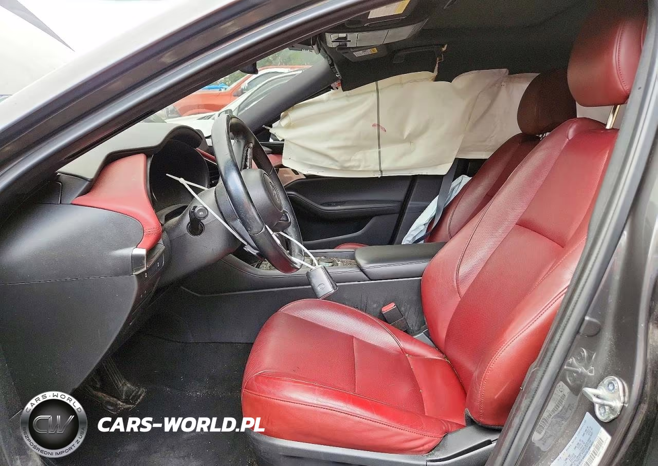 2019 Mazda 3 Premium VIN:JM1BPBNM5K1131689 - 7