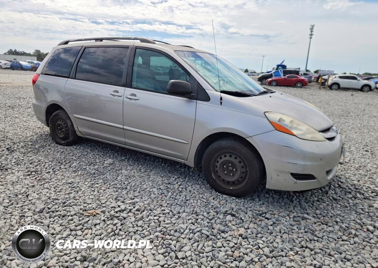 2007 Toyota Sienna Le 7-Passenger VIN:5TDZK23C47S004160 - 4