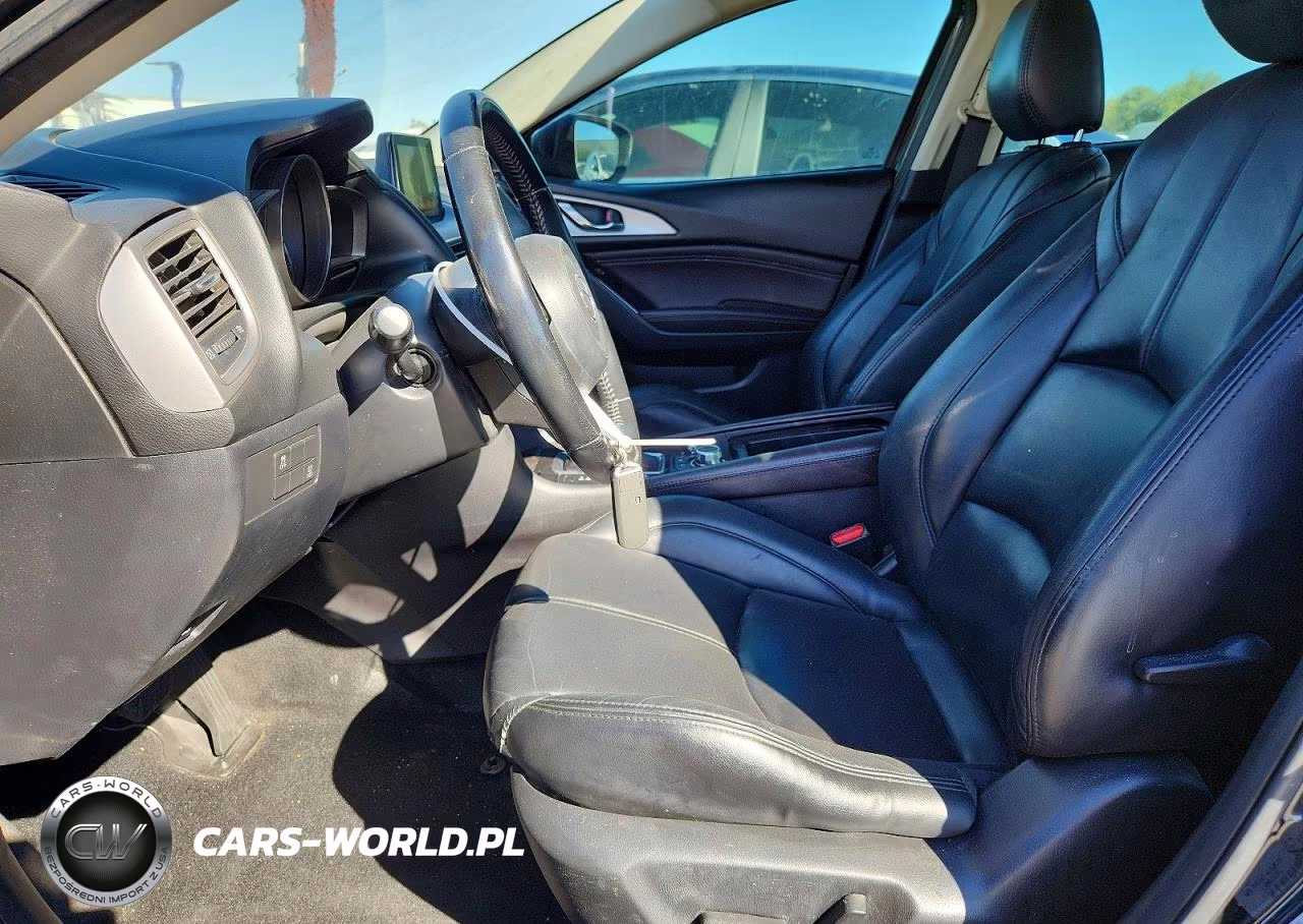 2018 Mazda 3 Touring VIN:3MZBN1V3XJM202939 - 7