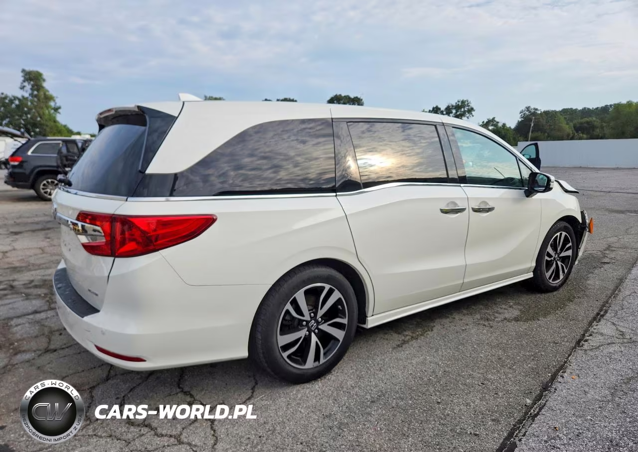 2019 Honda Odyssey Elite VIN:5FNRL6H99KB041302 - 3