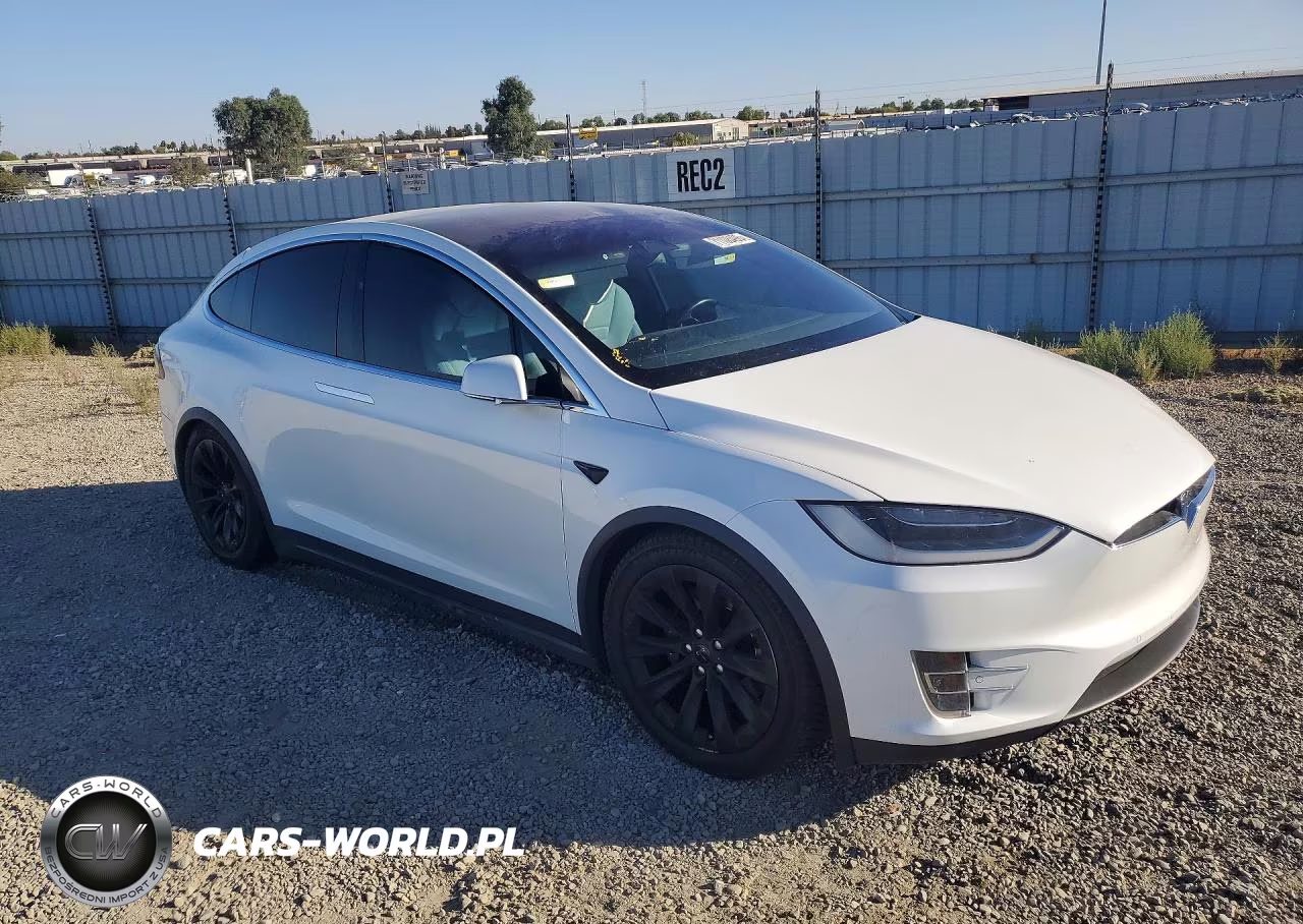 2017 Tesla Model X VIN:5YJXCBE27HF041654 - 4