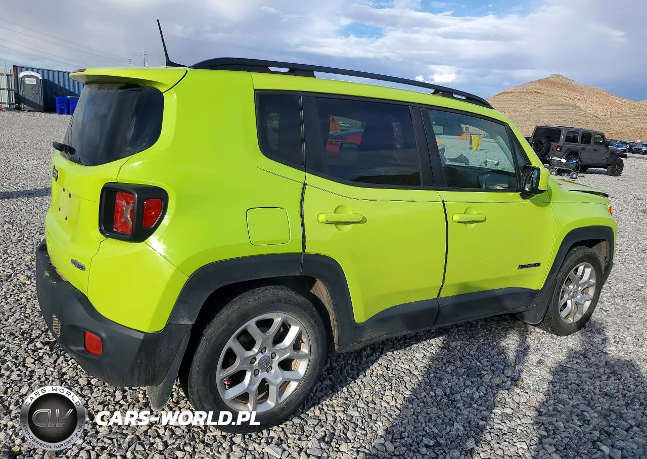 2018 Jeep Renegade Latitude VIN:ZACCJABB3JPJ62390 - 3
