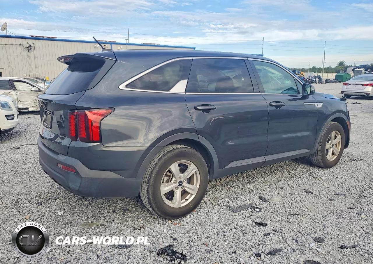 2023 Kia Sorento Lx VIN:5XYRG4LC1PG188791 - 3