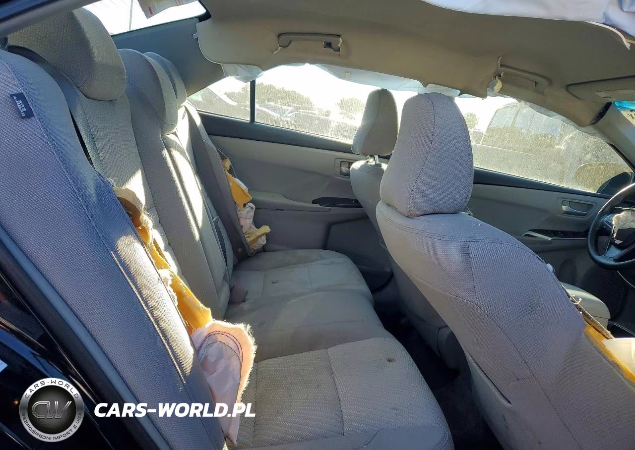 2017 Toyota Camry Le VIN:4T1BF1FK0HU748351 - 10