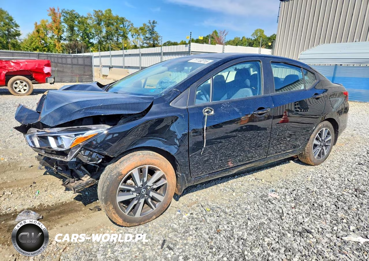 2022 Nissan Versa Sv