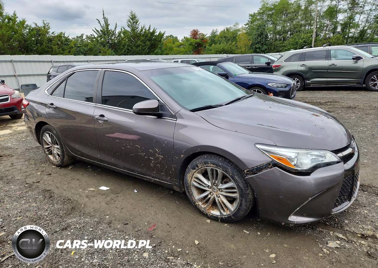 2015 Toyota Camry Se VIN:4T1BF1FKXFU896553 - 4