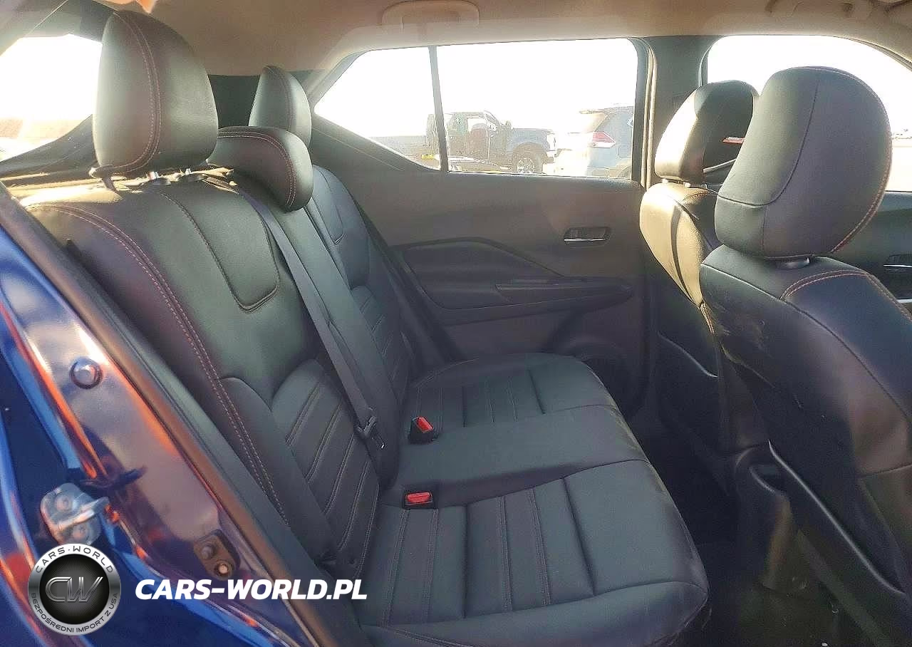 2019 Nissan Kicks S VIN:3N1CP5CU7KL491535 - 10