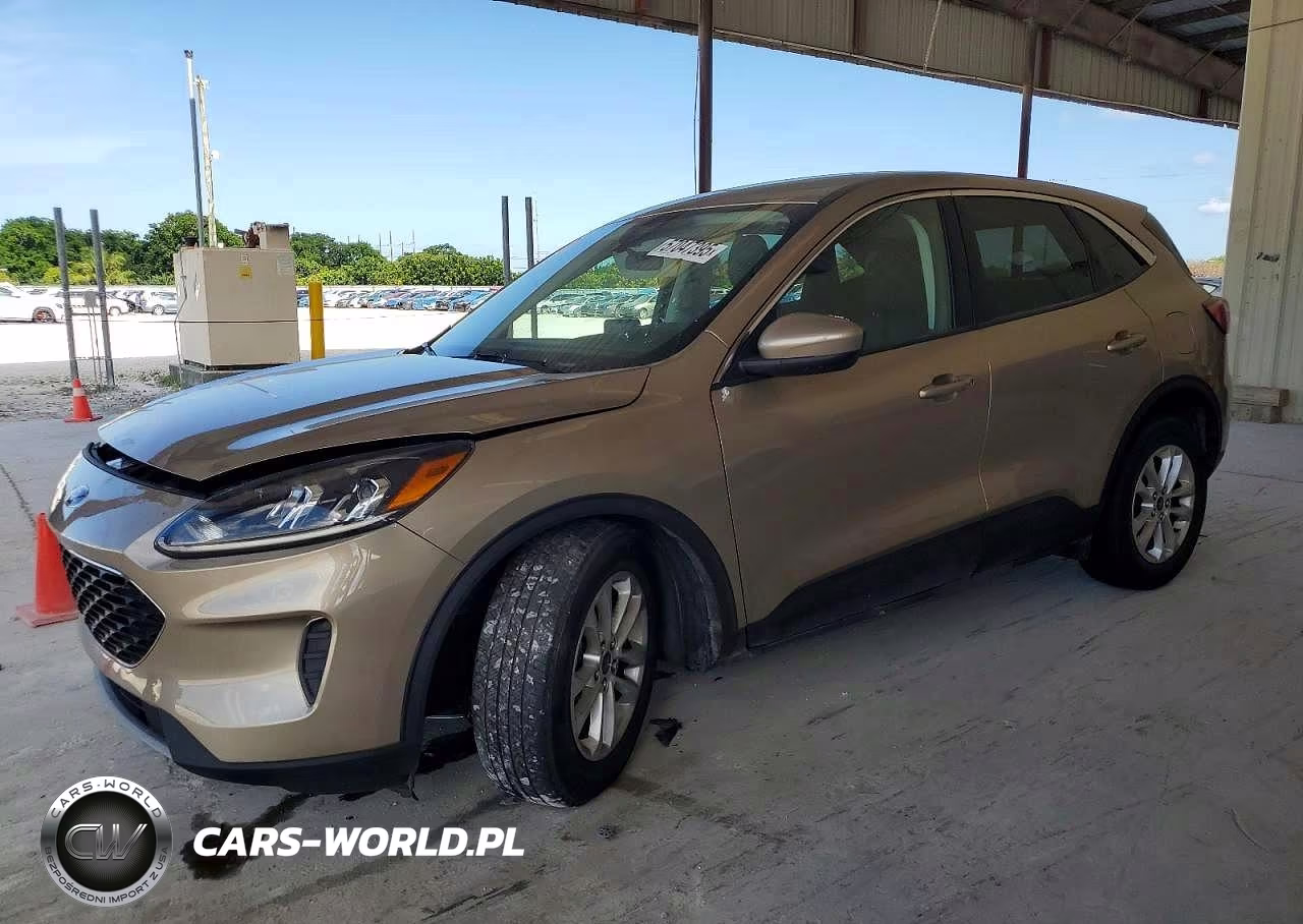 2021 Ford Escape Se VIN:1FMCU0G63MUB00700 - 1