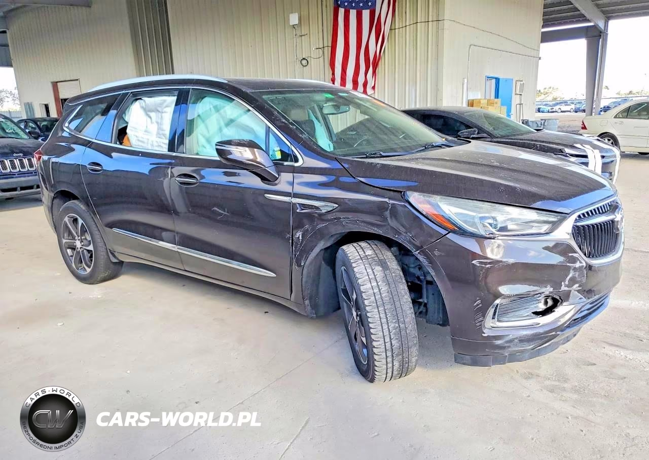 2018 Buick Enclave Essence VIN:5GAERBKW1JJ217319 - 4