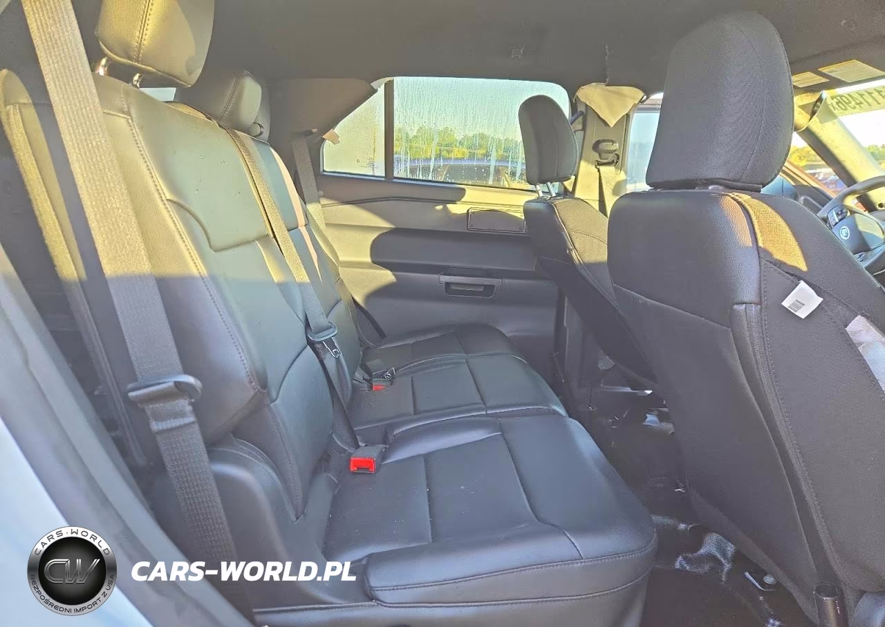 2025 Ford Explorer Police Interceptor VIN:1FM5K8AB5SGB37603 - 11