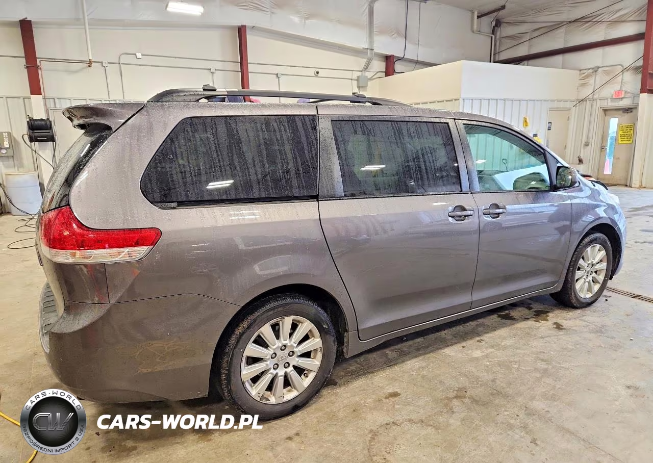 2011 Toyota Sienna Xle 7-Passenger VIN:5TDDK3DC6BS022957 - 3