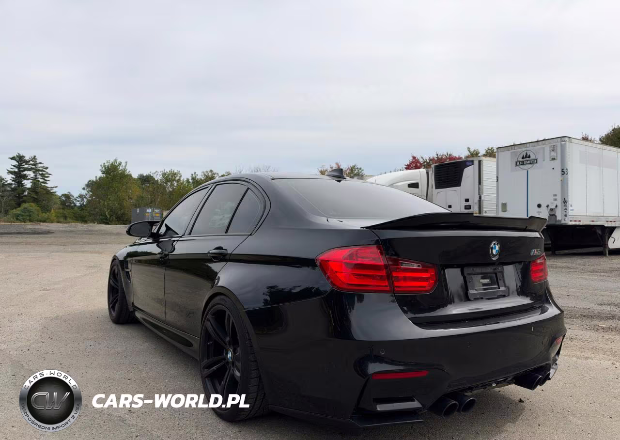 2015 BMW M3 VIN:WBS3C9C5XFP805495 - 3