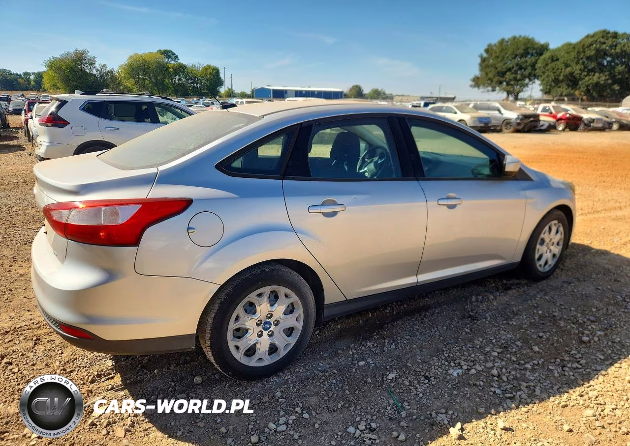 2012 Ford Focus Se VIN:1FAHP3F25CL169996 - 3