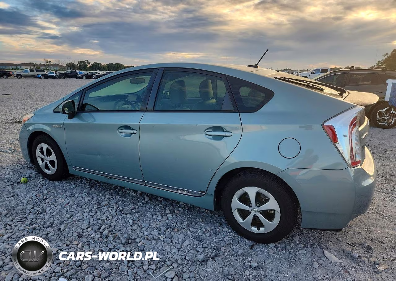 2013 Toyota Prius Three VIN:JTDKN3DU0D1645658 - 2