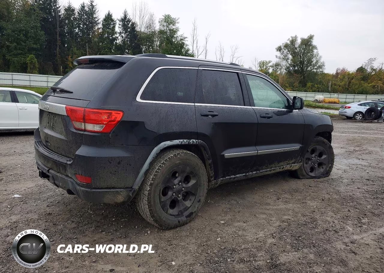 2011 Jeep Grand Cherokee Laredo VIN:1J4RR4GG8BC530882 - 3