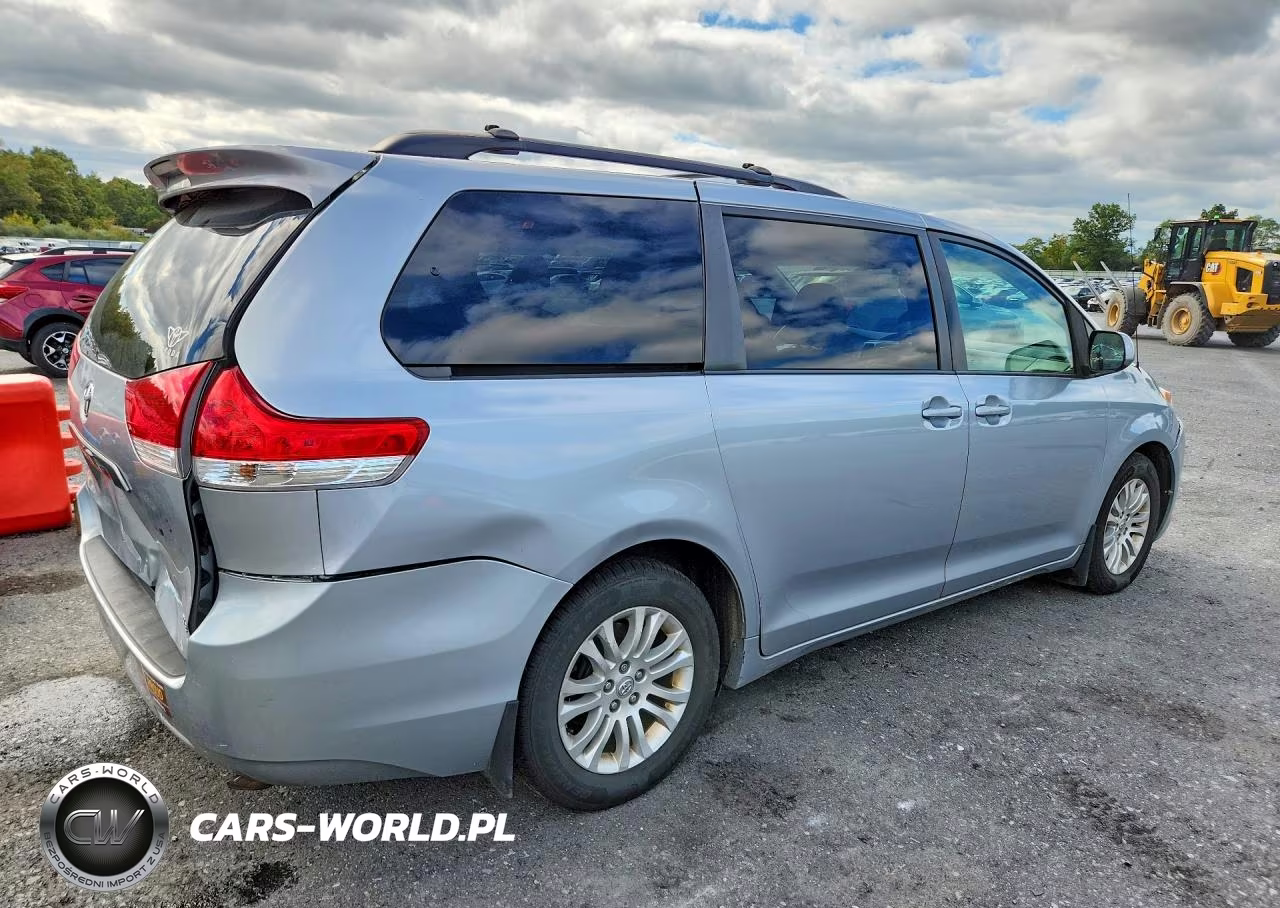 2014 Toyota Sienna Xle 8-Passenger VIN:5TDYK3DC0ES501333 - 3