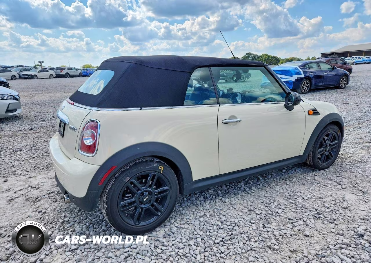 2015 Mini Cooper VIN:WMWZN3C51FT862715 - 3