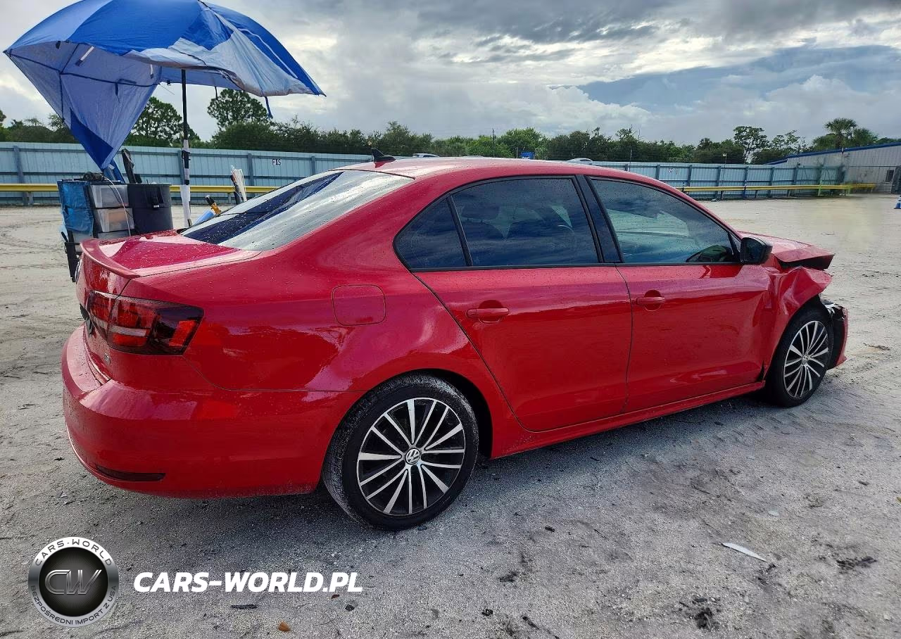 2016 Volkswagen Jetta Sport VIN:3VWB17AJ4GM304782 - 3