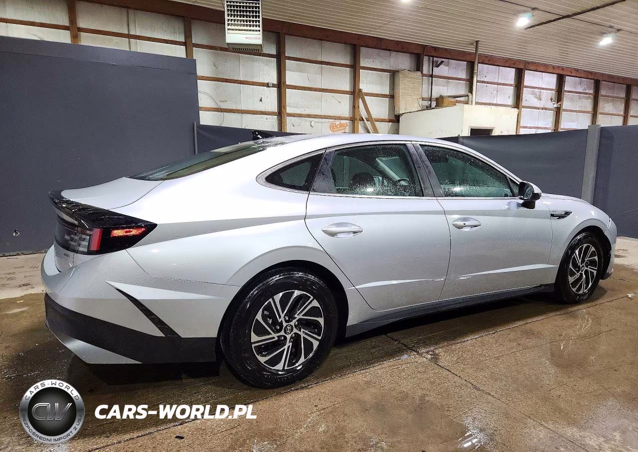 2026 Hyundai Sonata Hybrid Blue VIN:KMHL24JJ0TA164428 - 3