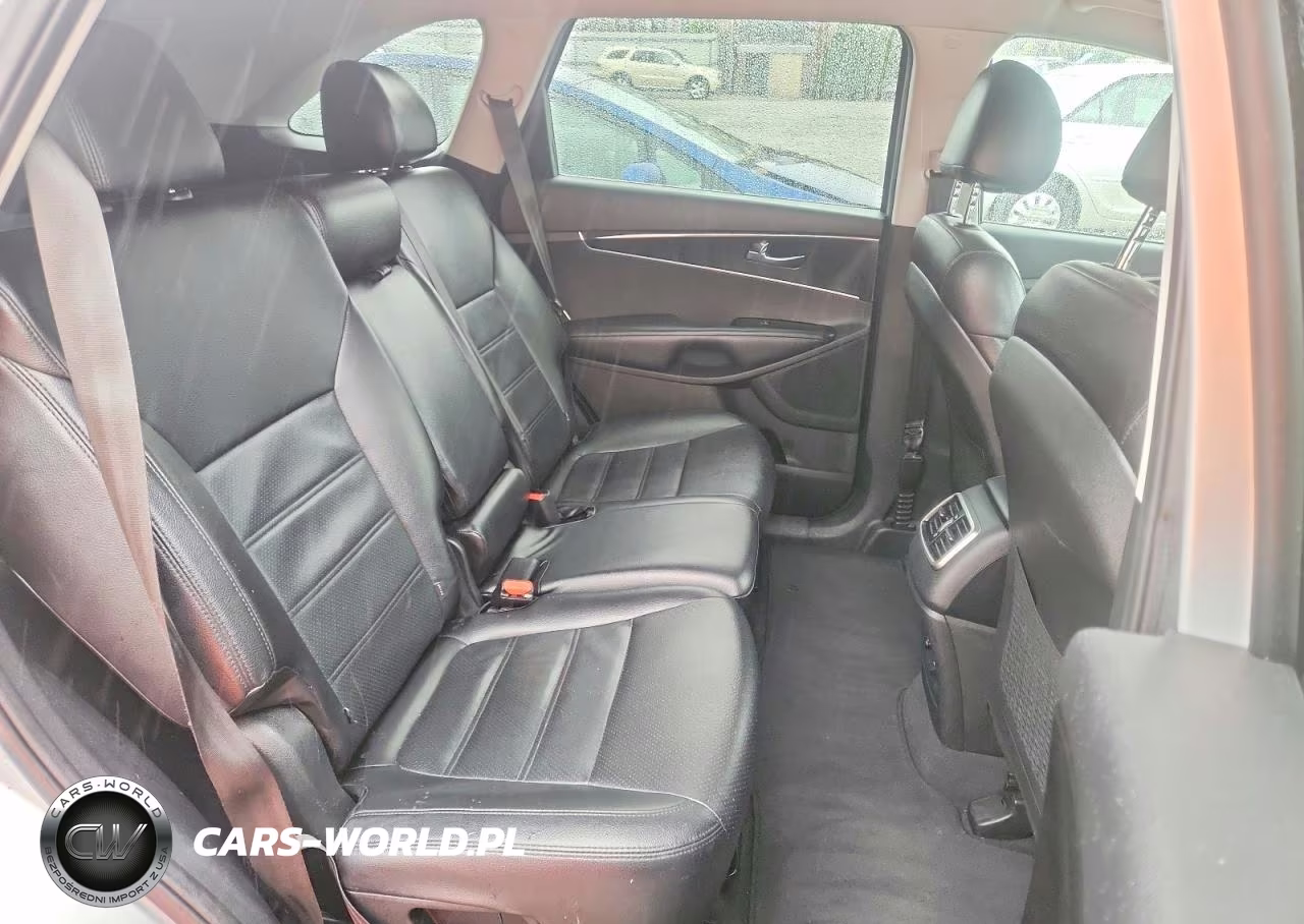 2018 Kia Sorento Lx V6 VIN:5XYPGDA55JG418318 - 11
