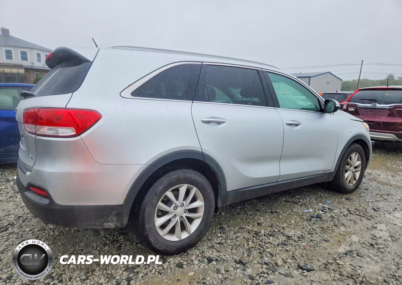2018 Kia Sorento Lx V6 VIN:5XYPGDA55JG418318 - 3