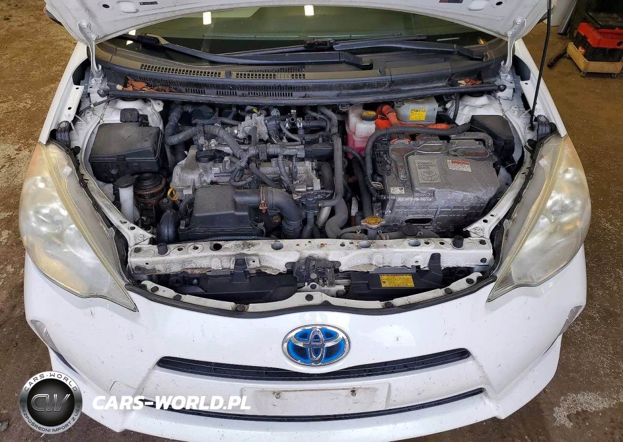 2012 Toyota Prius C Two VIN:JTDKDTB33C1502540 - 11