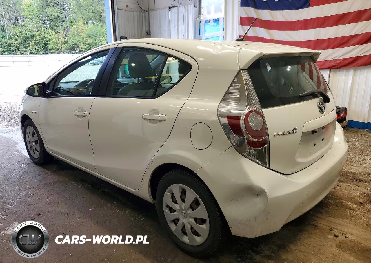 2012 Toyota Prius C Two VIN:JTDKDTB33C1502540 - 2