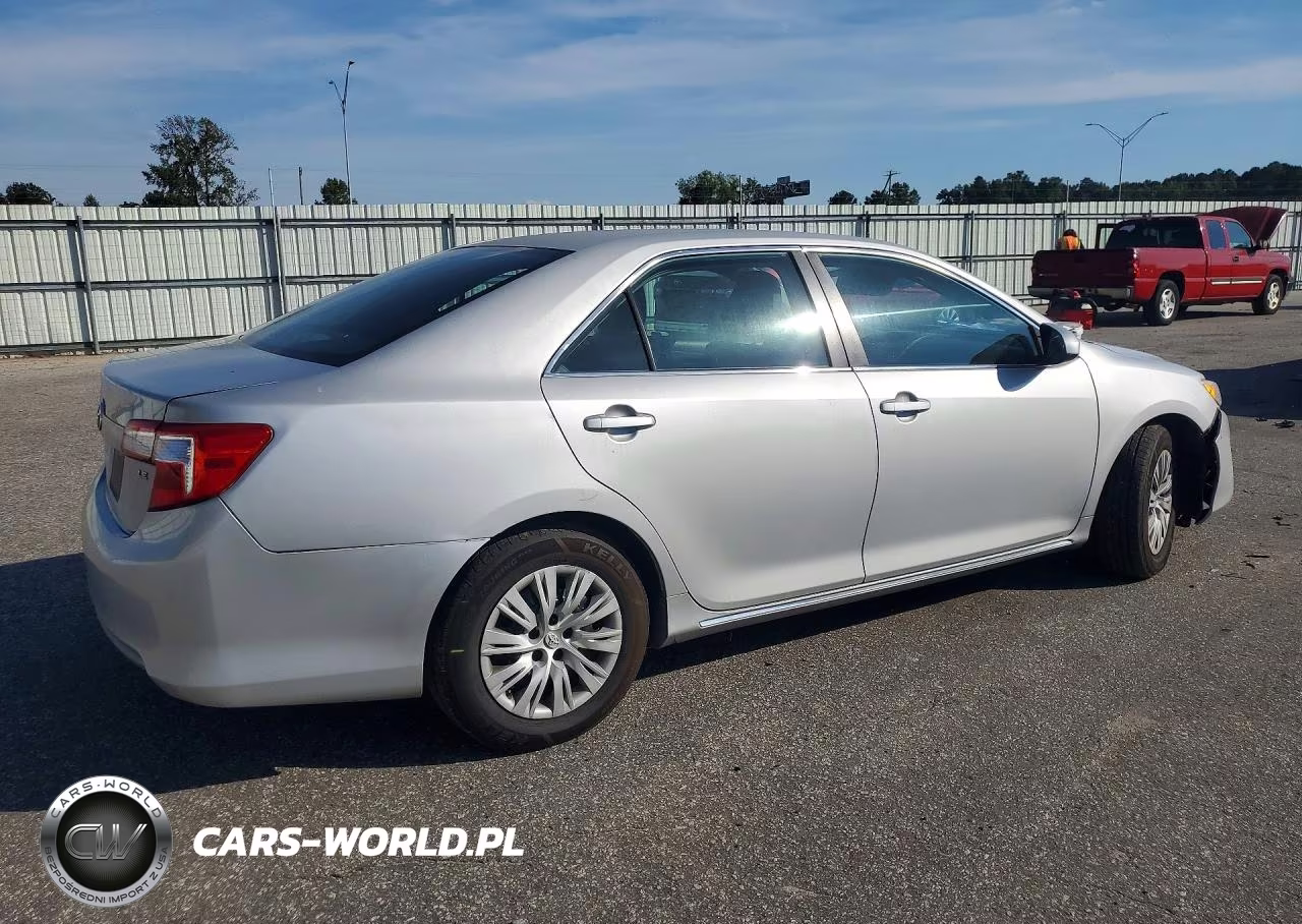 2012 Toyota Camry Le VIN:4T1BF1FK1CU029943 - 3
