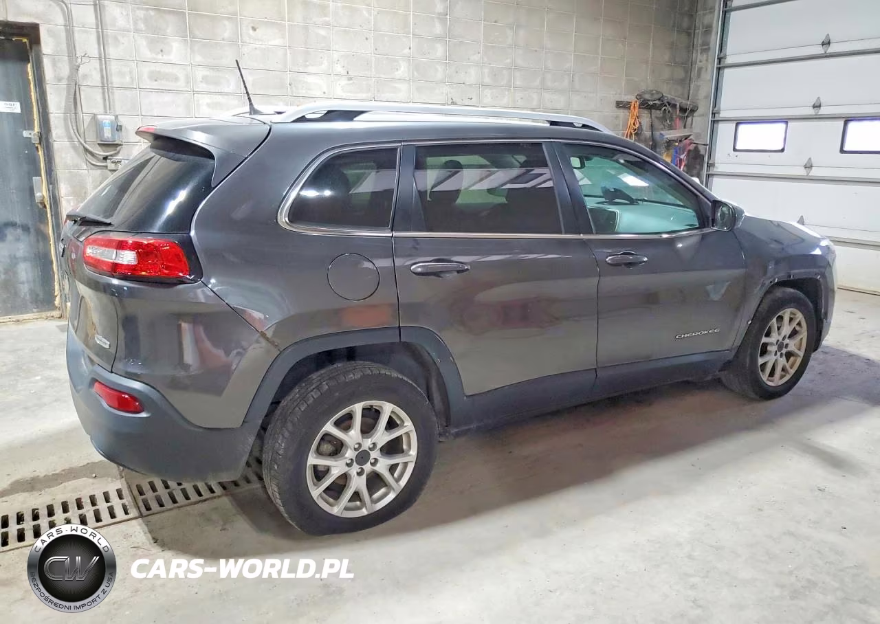 2016 Jeep Cherokee Latitude VIN:1C4PJLCB0GW127476 - 3