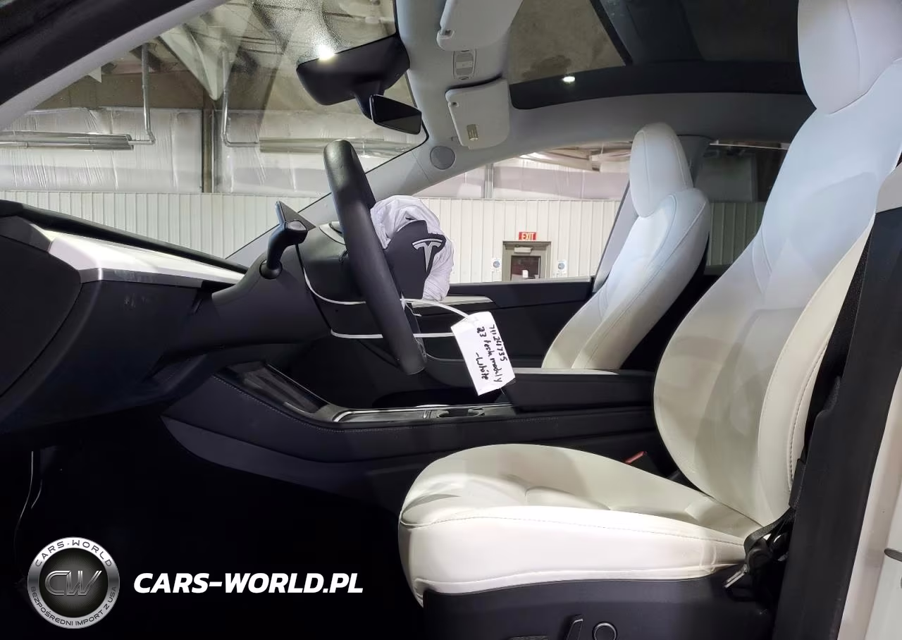 2023 Tesla Model Y VIN:7SAYGDEE6PF831382 - 7
