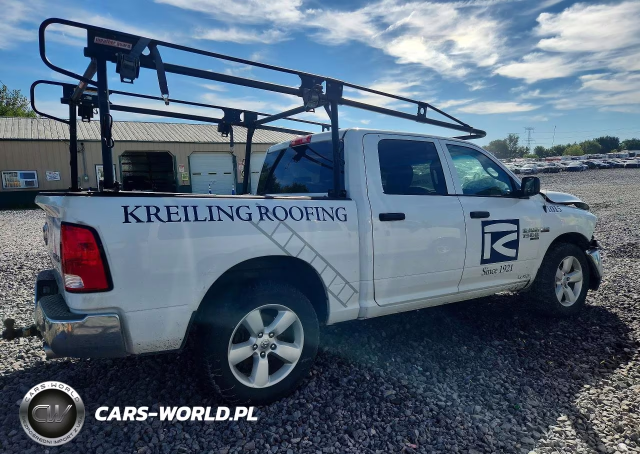 2022 Ram 1500 Classic Tradesman VIN:3C6RR7KT9NG225251 - 3