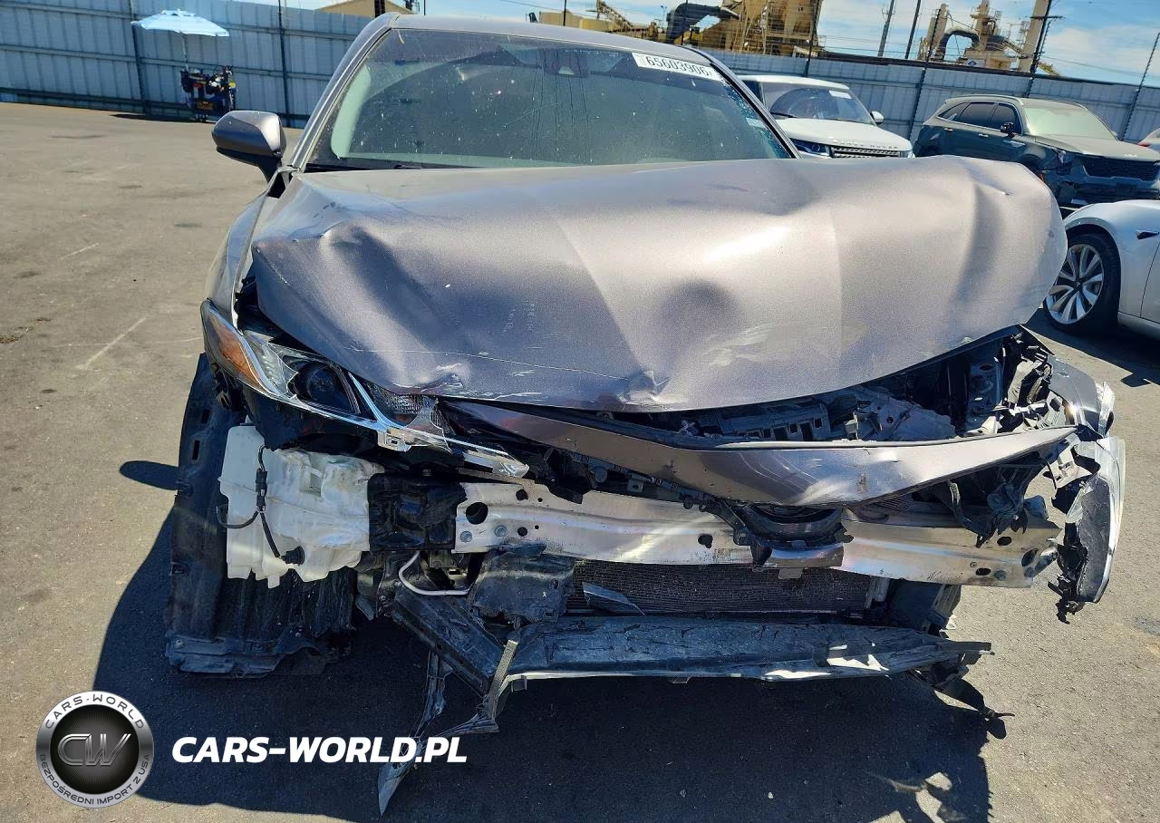 2019 Toyota Camry Le VIN:4T1B11HK3KU701110 - 5