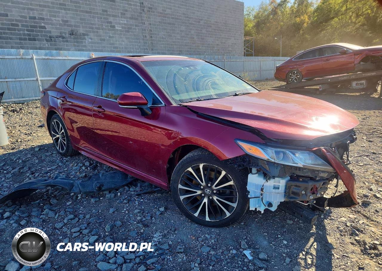 2018 Toyota Camry Se VIN:4T1B11HK9JU657550 - 4