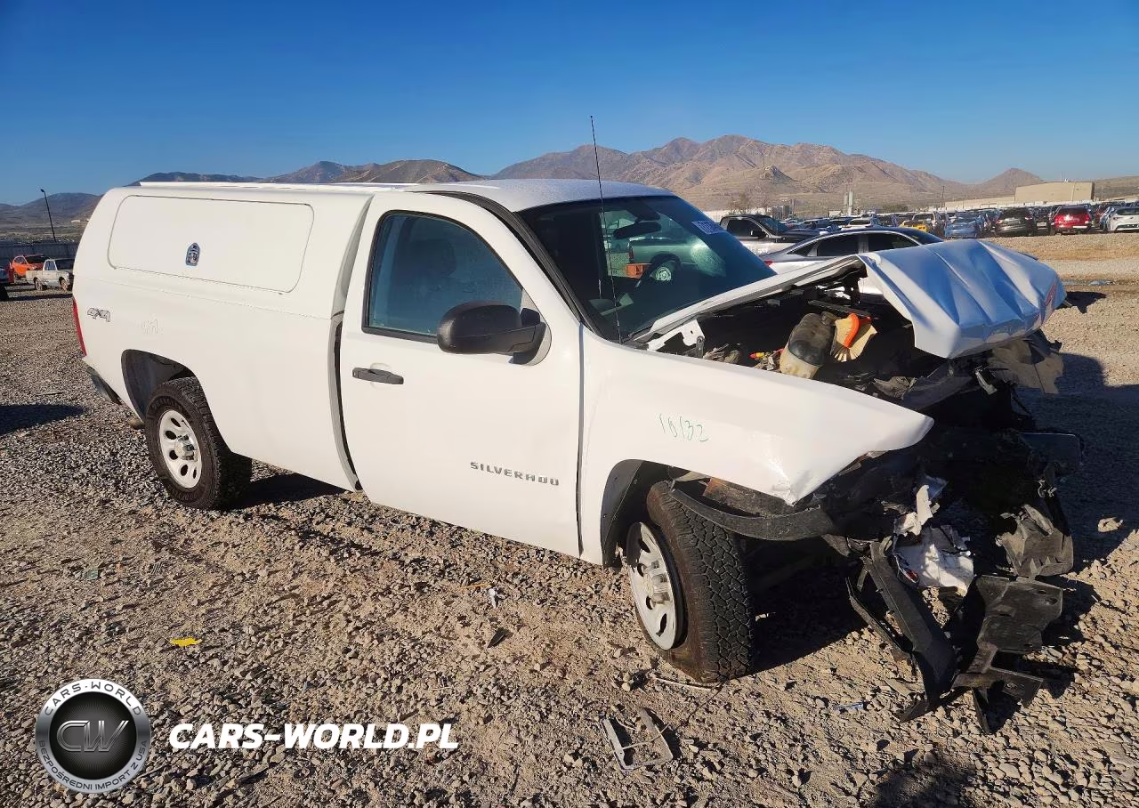 2013 Chevrolet Silverado K1500 VIN:1GCNKPEA0DZ226664 - 4