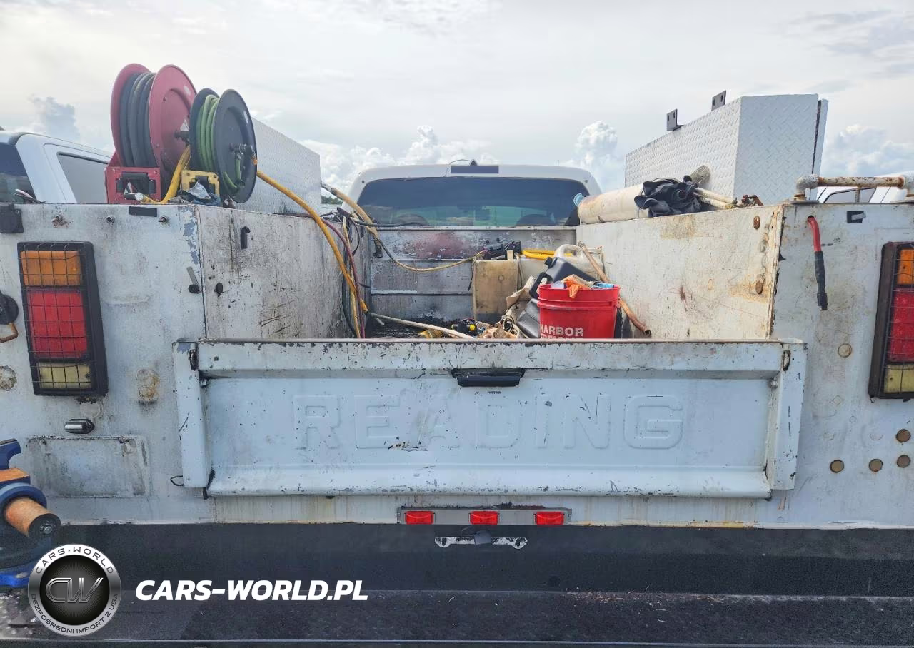 2008 Ford F350 Super Duty VIN:1FDWX33R78EC00630 - 10