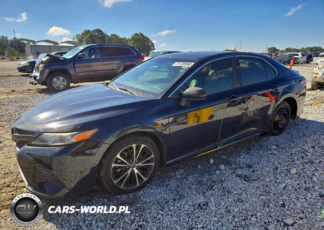 2018 Toyota Camry Se VIN:4T1B11HK4JU581834 - 1