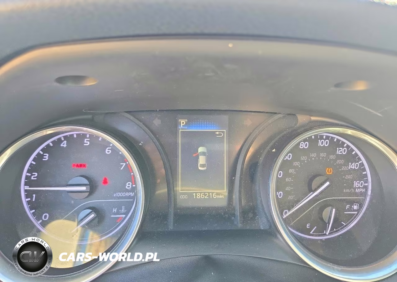 2018 Toyota Camry Se VIN:4T1B11HK4JU581834 - 9