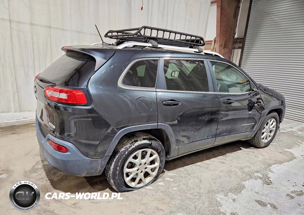 2015 Jeep Cherokee Latitude VIN:1C4PJMCB4FW528579 - 3