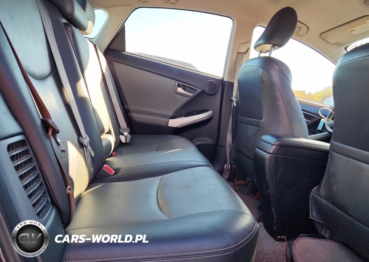 2015 Toyota Prius Four VIN:JTDKN3DU3F1979234 - 11