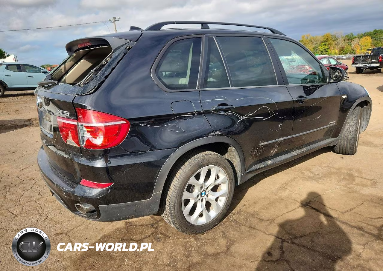2011 BMW X5 xDrive35I VIN:5UXZV4C55BL738030 - 3