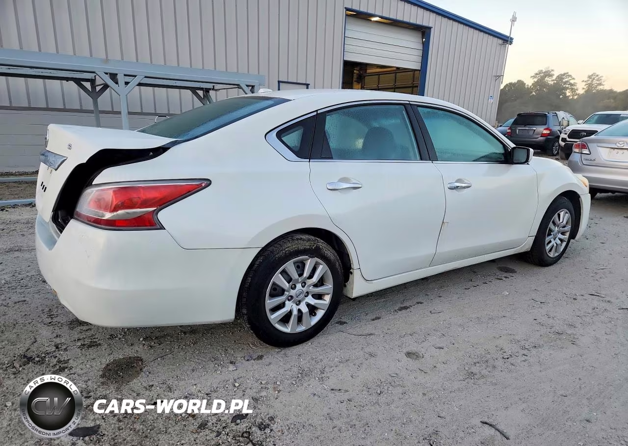 2015 Nissan Altima 2.5 S VIN:1N4AL3AP5FN867923 - 3