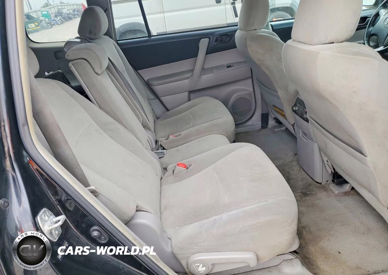 2010 Toyota Highlander Base VIN:5TDBK3EH5AS016745 - 11
