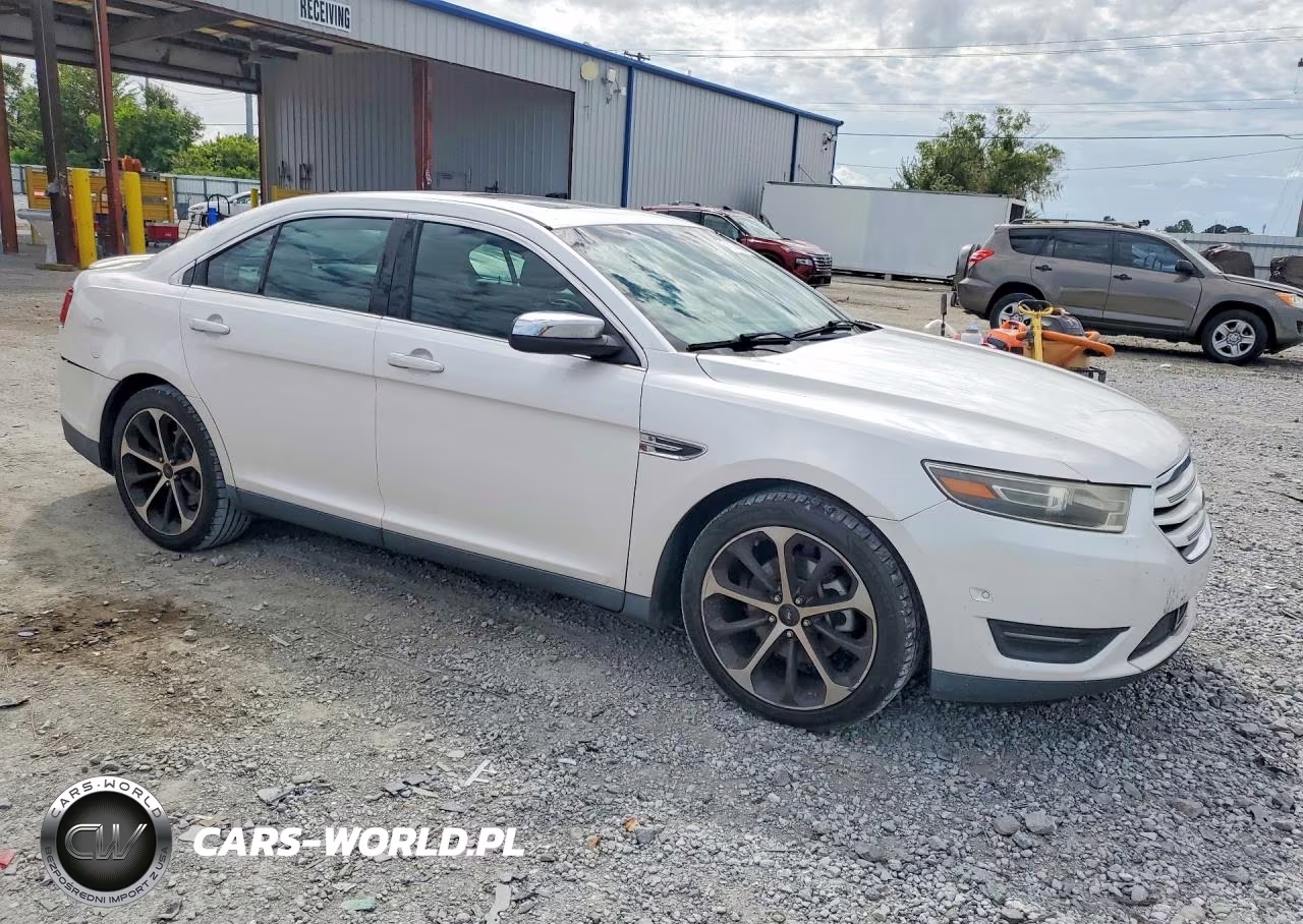 2015 Ford Taurus Limited VIN:1FAHP2F82FG118175 - 4