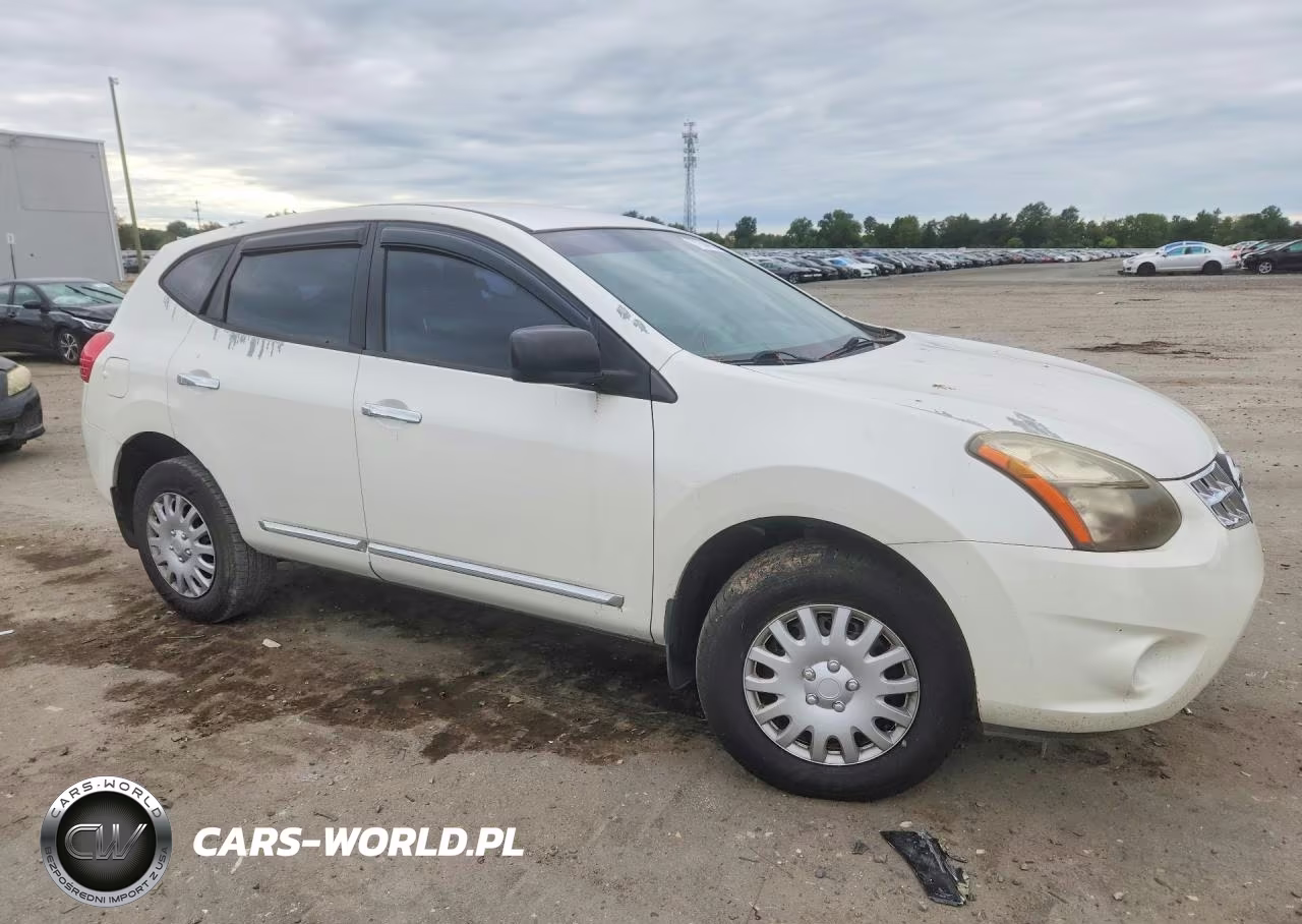 2014 Nissan Rogue Select S VIN:JN8AS5MT1EW101427 - 4