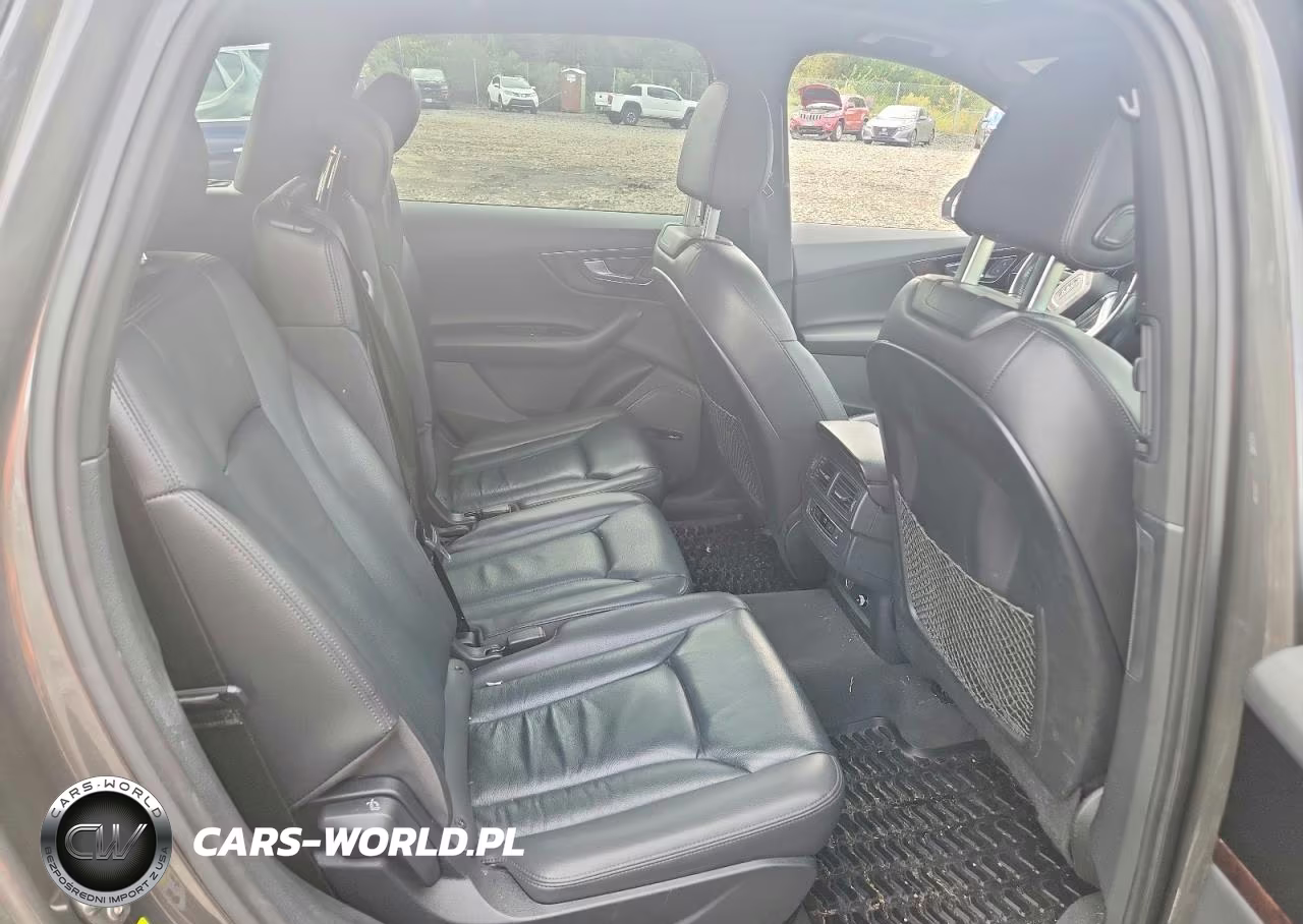 2018 Audi Q7 Premium Plus VIN:WA1LAAF73JD039397 - 11