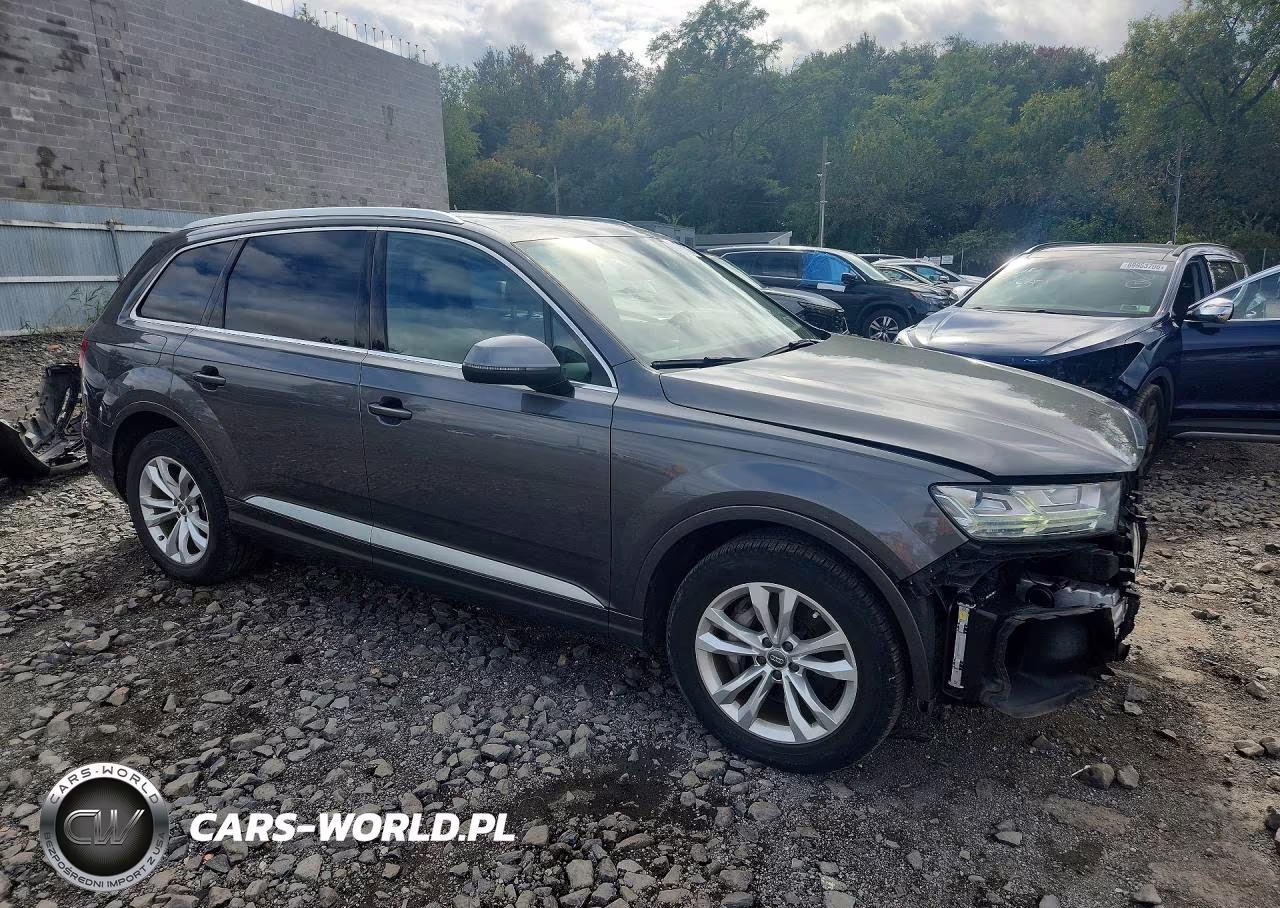 2018 Audi Q7 Premium Plus VIN:WA1LAAF73JD039397 - 4