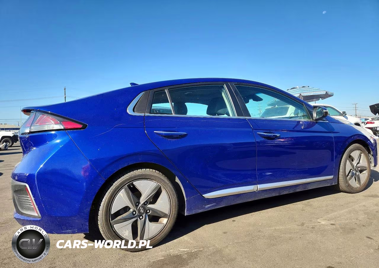 2021 Hyundai Ioniq Limited VIN:KMHC05LC9MU260908 - 3
