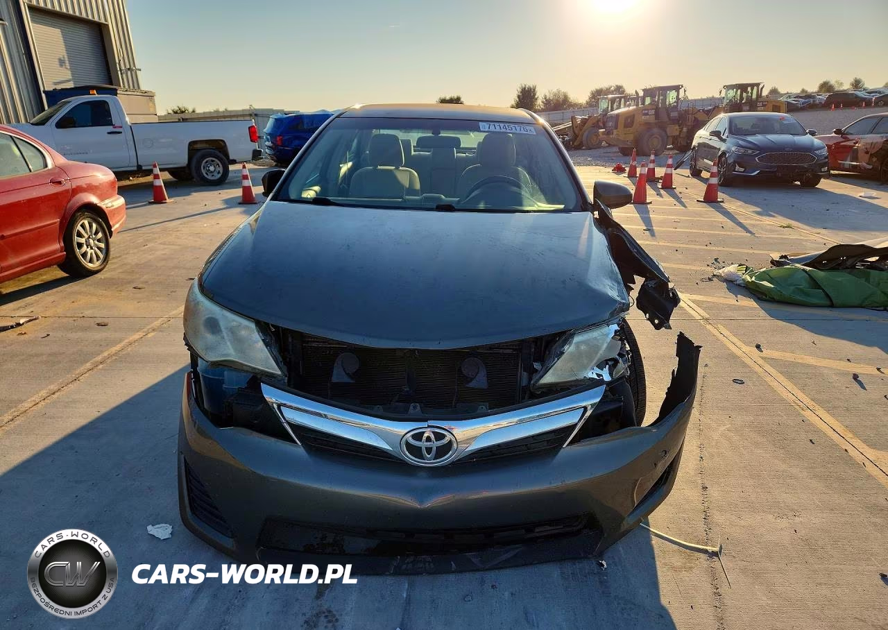 2014 Toyota Camry Le VIN:4T4BF1FK1ER391859 - 5